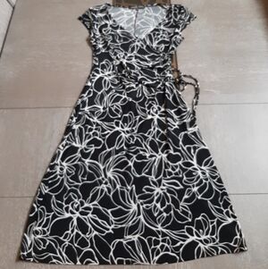 Chic Black and White Floral Midi Dress